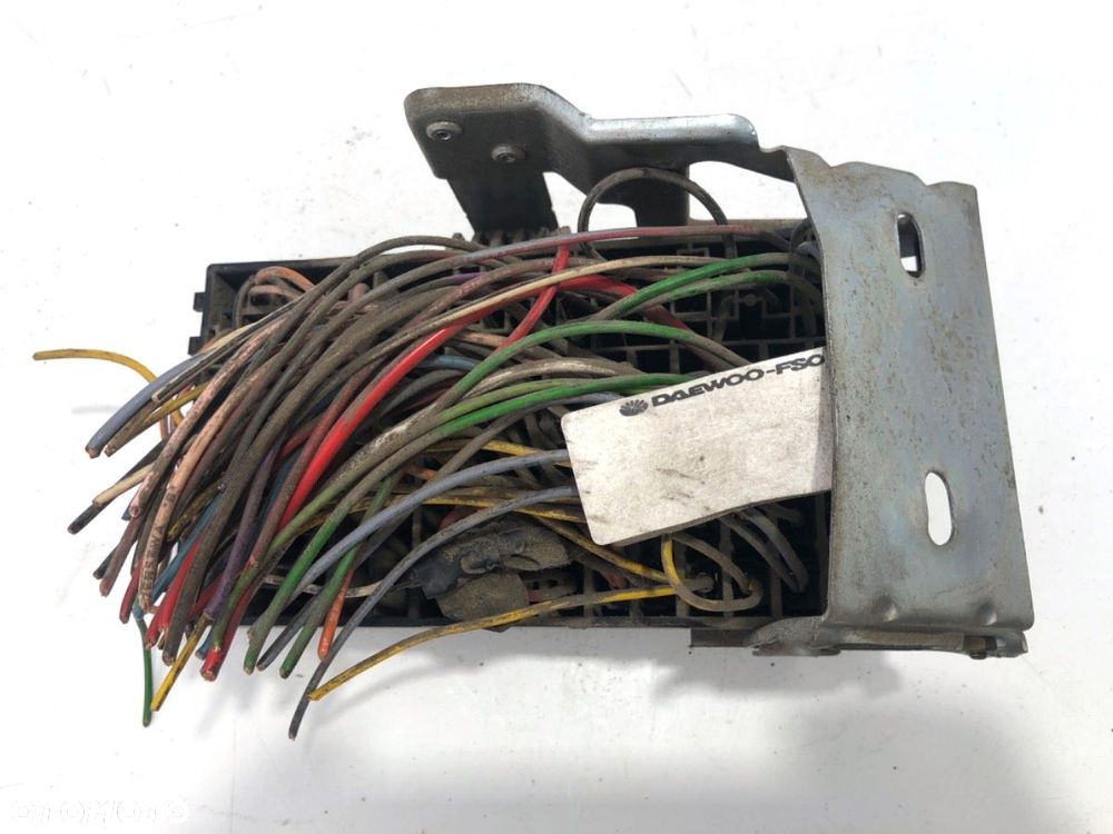 SKRZYNKA BEZPIECZNIKÓW  DAEWOO LUBLIN II Platforma / podwozie 1997 - 2022 2.4 D (3352) 52 kW [71 - 2