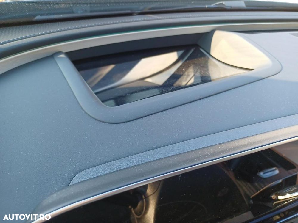 Mercedes-Benz E 400e 4Matic 9G-TRONIC - 28