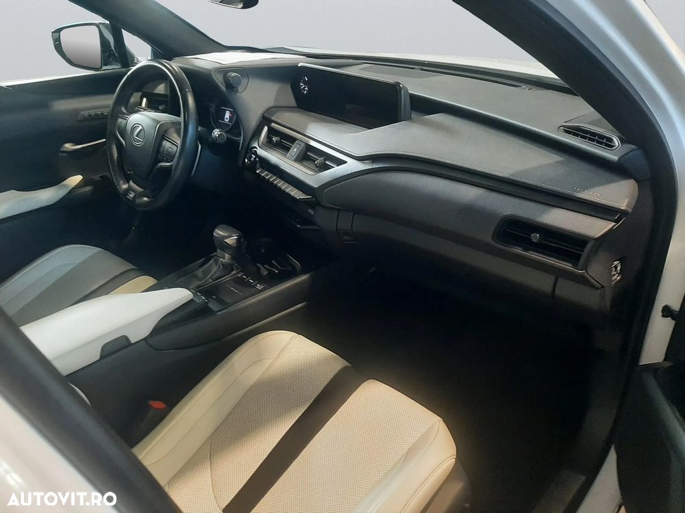 Lexus Ux 2019 photo 5