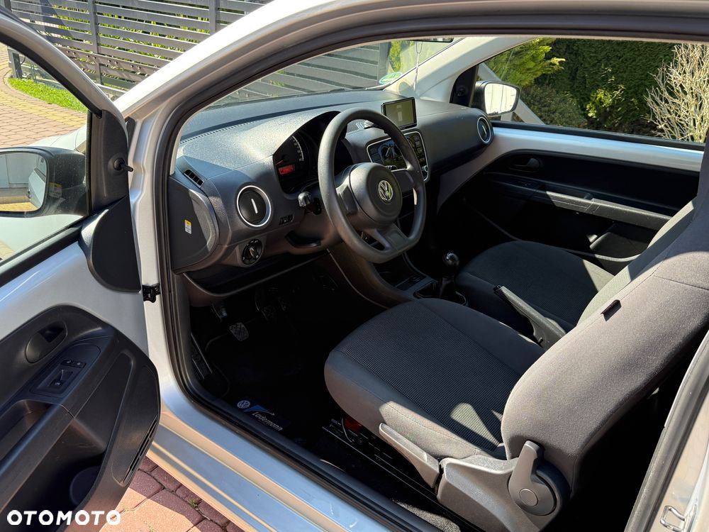 Volkswagen up! R-Line - 5