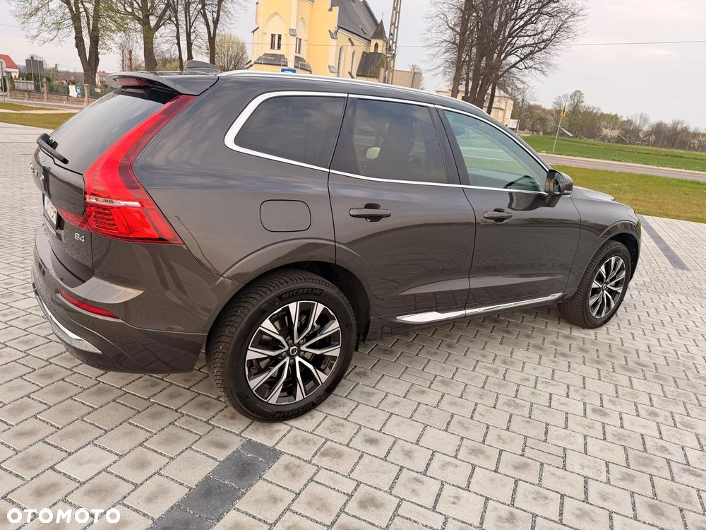 Volvo XC 60 B4 B Plus Bright - 10