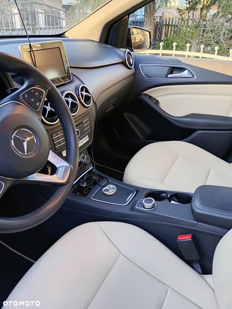 Mercedes-Benz Klasa B 180 7G-DCT Style - 6