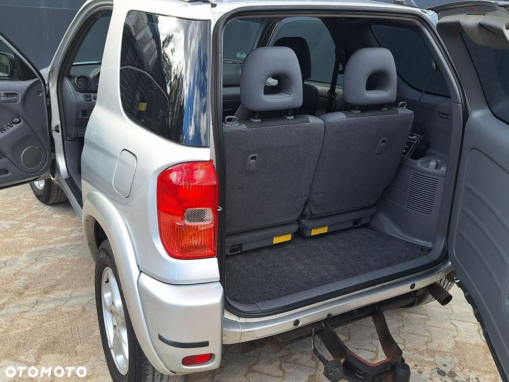 Toyota RAV4 - 13