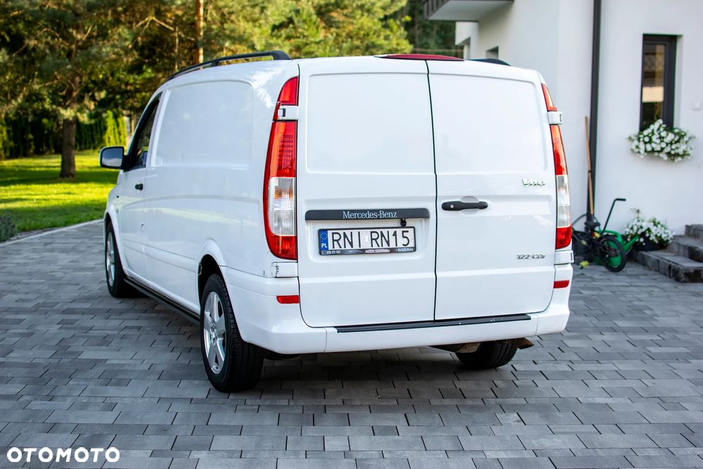 Mercedes-Benz VITO 122 - 23