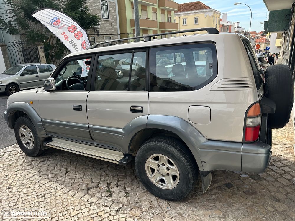 Toyota Land Cruiser - 20