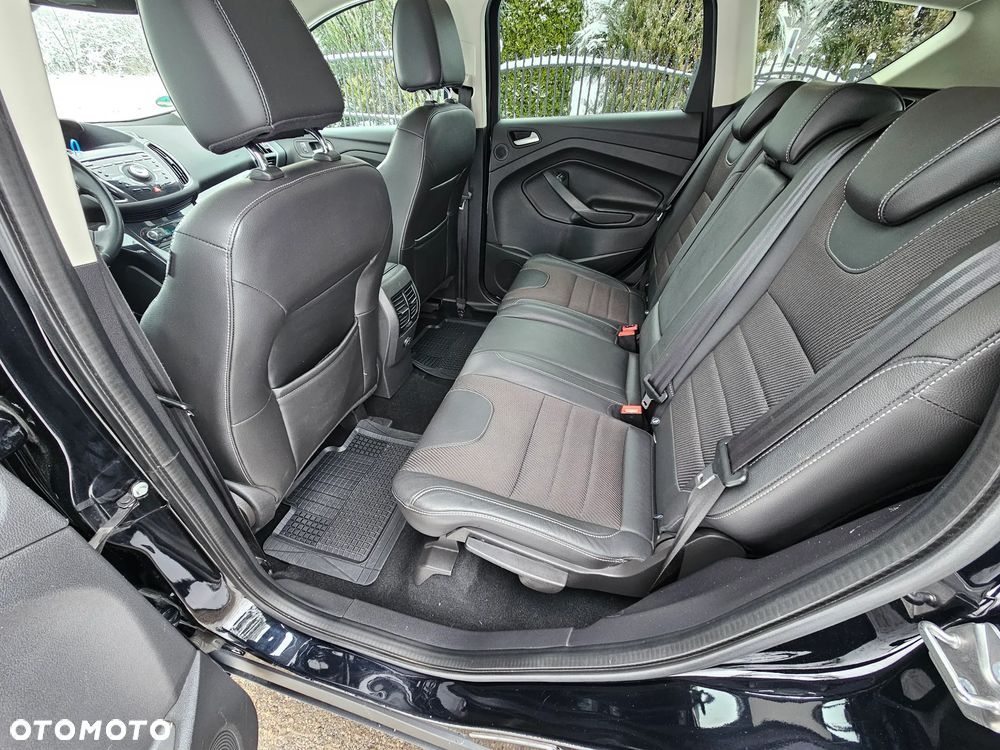 Ford Kuga 2.0 TDCi 2x4 Titanium - 15