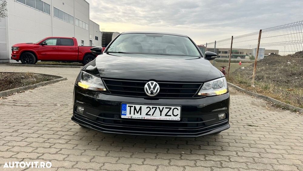 Volkswagen Jetta 2.0 TDI Comfortline - 2
