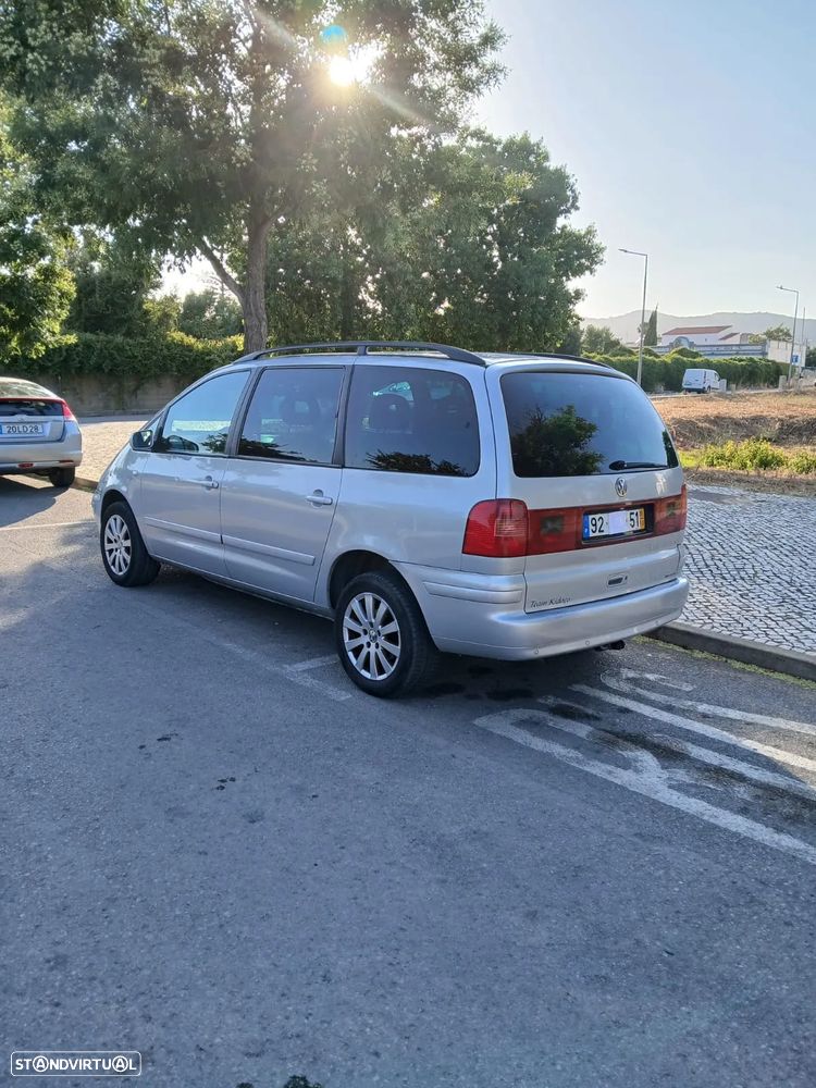 VW Sharan 1.9 TDi Confortline - 4