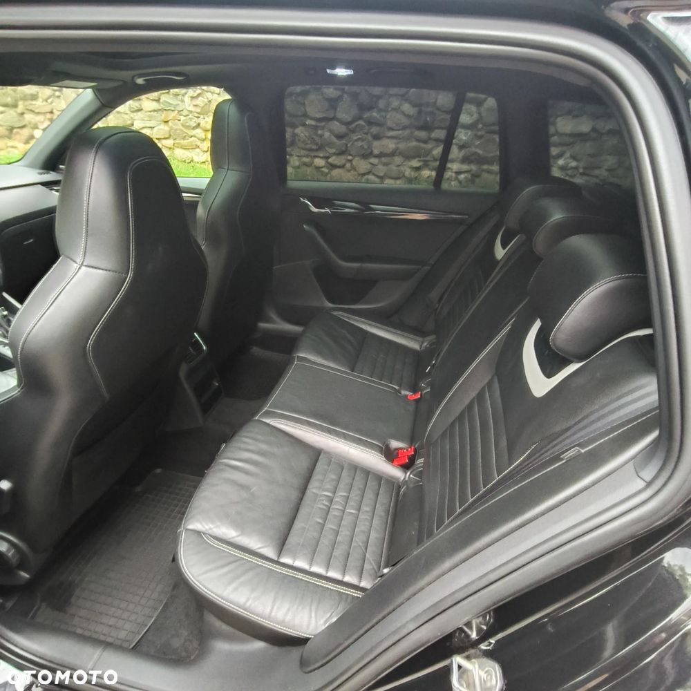 Skoda Octavia 2.0 TDI RS DSG - 28