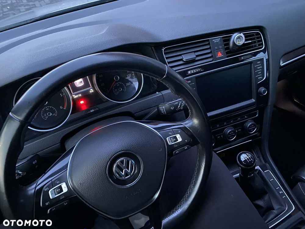 Volkswagen Golf 2.0 BlueTDI Highline - 17