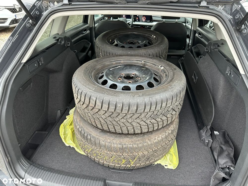 Volkswagen Golf - 39