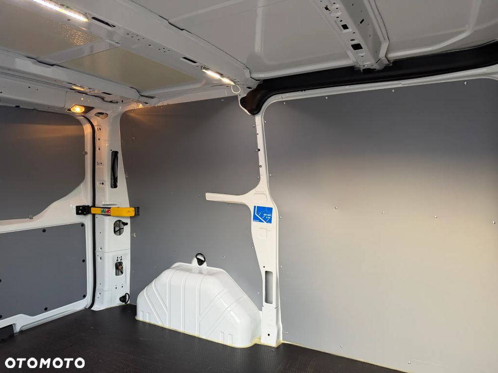 Ford Custom L1H1 - 28