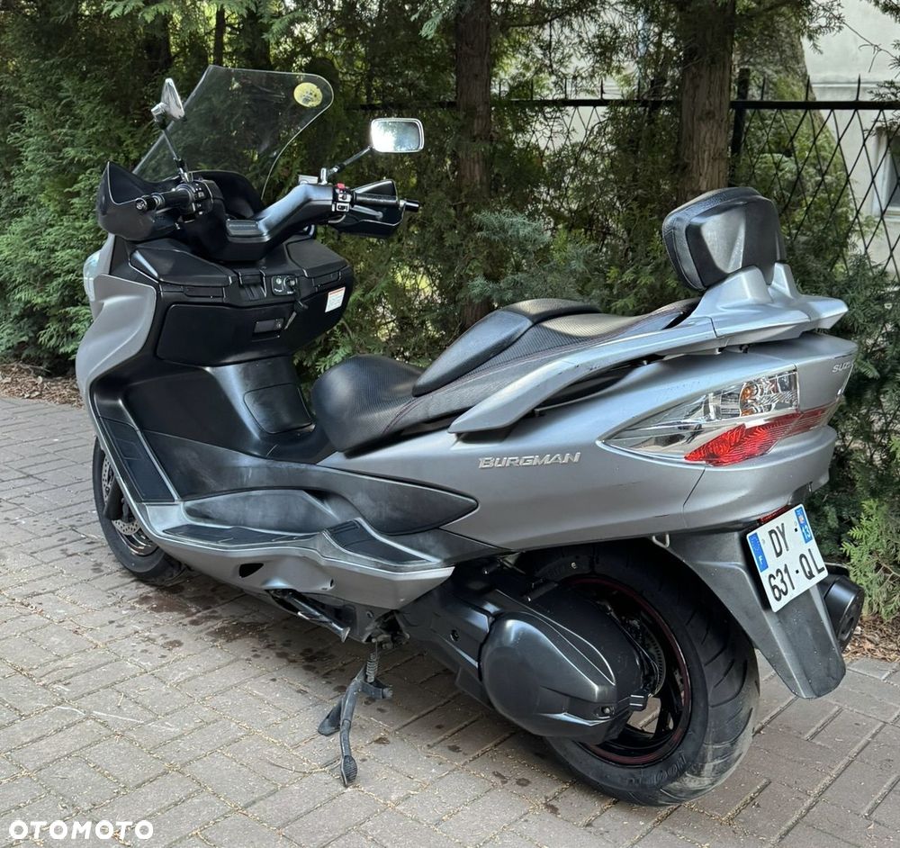 Suzuki Burgman - 9