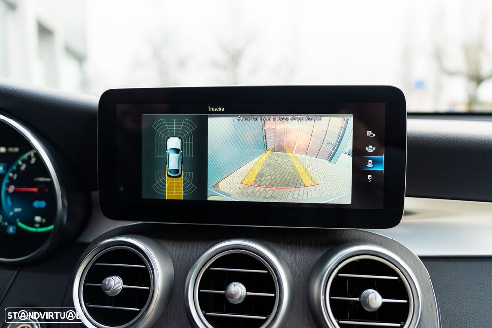 Mercedes-Benz GLC 300 e Coupe 4Matic 9G-TRONIC AMG Line - 12