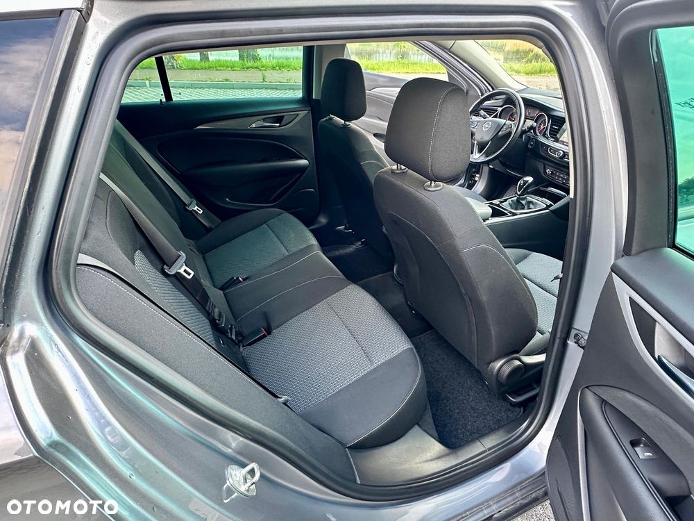 Opel Insignia - 21