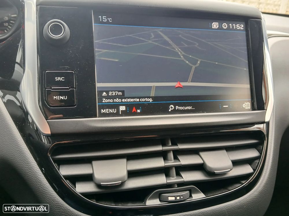 Peugeot 208 1.5 BlueHDi Signature - 29