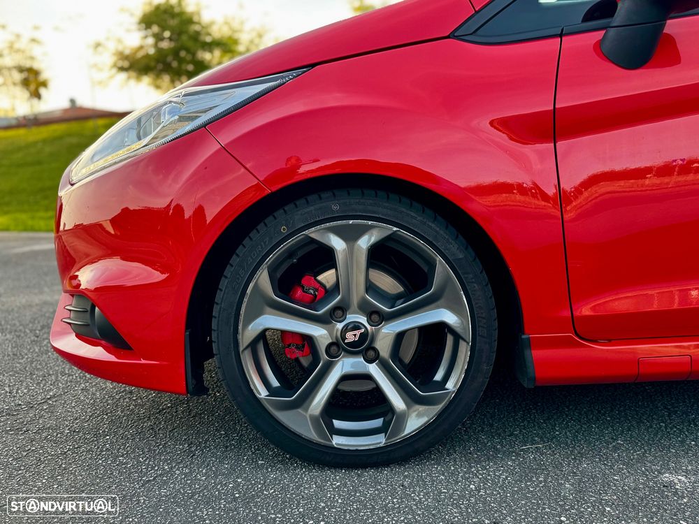 Ford Fiesta 1.6 EcoBoost ST - 8