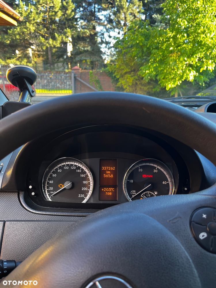 Mercedes-Benz Vito - 5