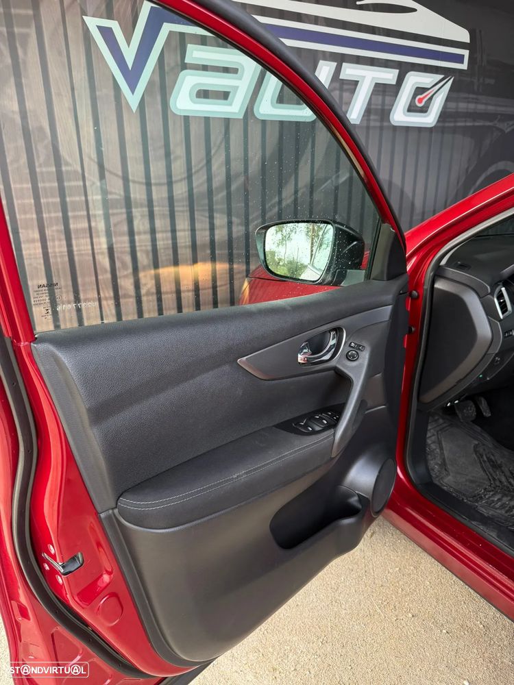 Nissan Qashqai 1.2 DIG-T N-Connecta 18 Xtronic - 22