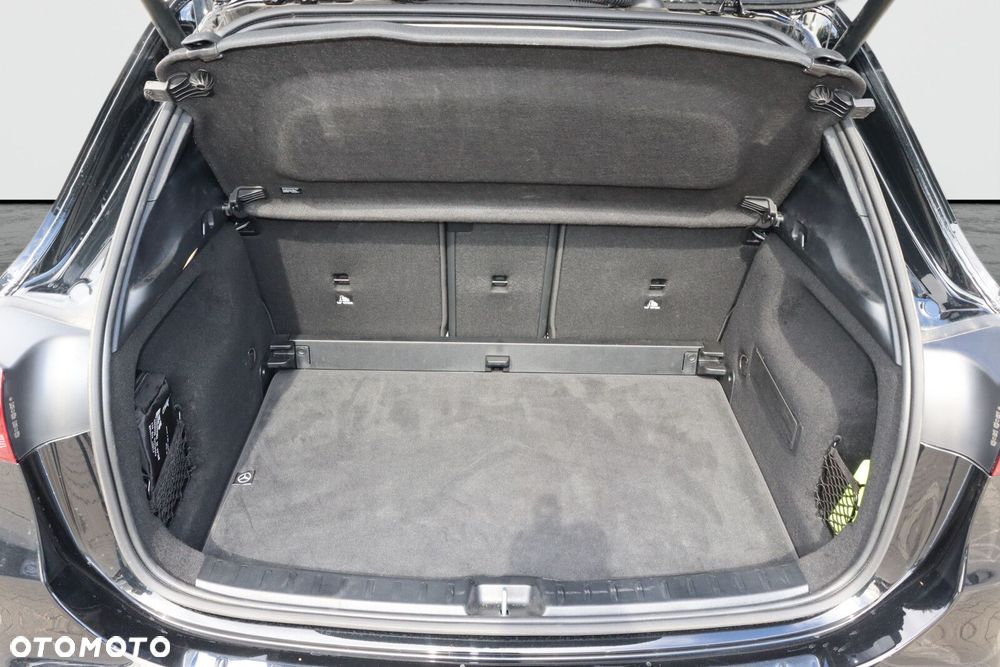 Mercedes-Benz GLA 200 AMG Line - 17