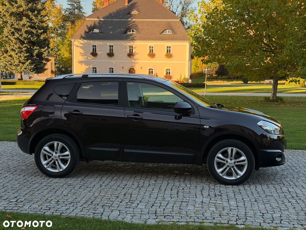 Nissan Qashqai - 2