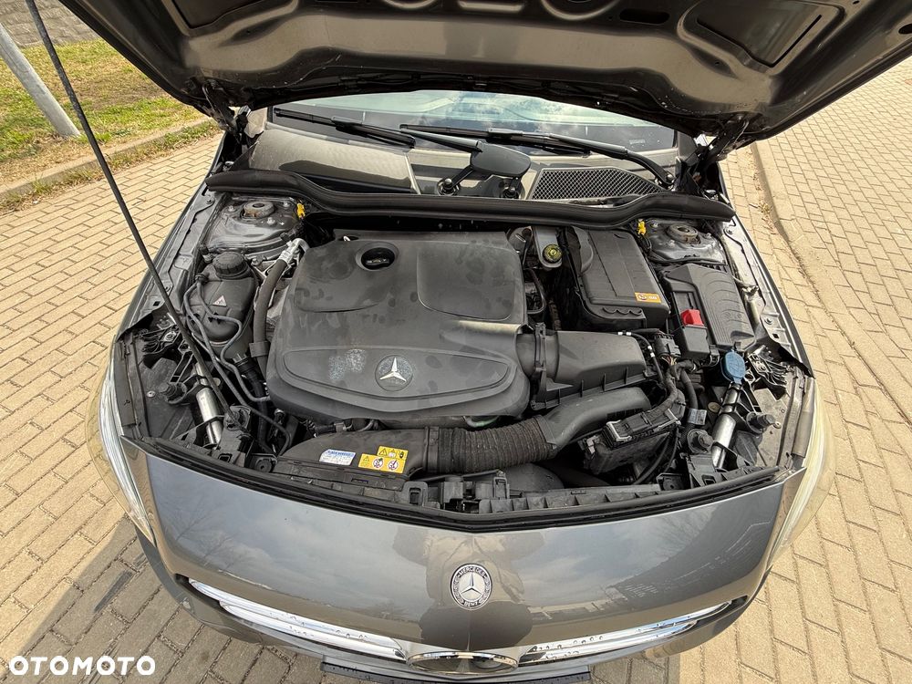 Mercedes-Benz Klasa A 180 BlueEfficiency Edition - 19