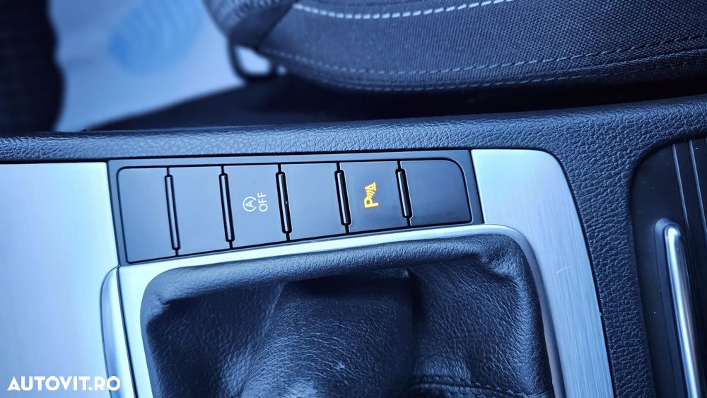 Volkswagen Passat CC - 12