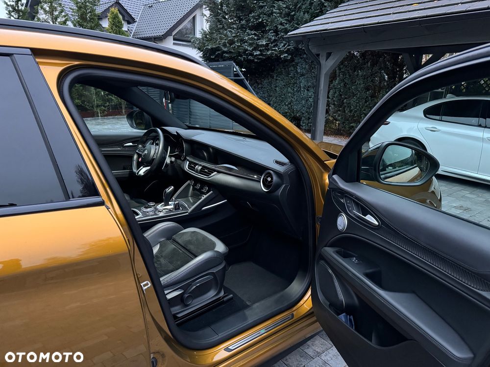 Alfa Romeo Stelvio 2.9 V6 Bi-Turbo Quadrifoglio Q4 - 11