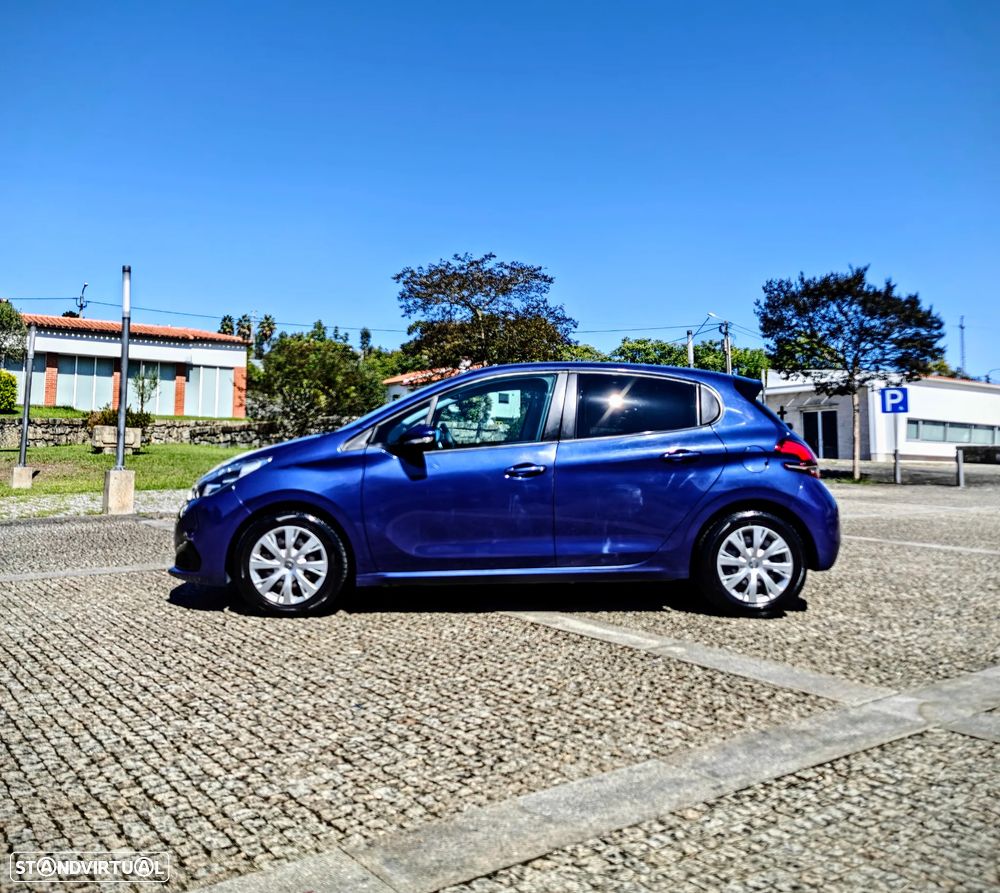 Peugeot 208 1.2 PureTech Style EAT6 - 18