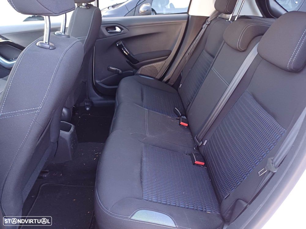 Peugeot 208 82 VTI Allure - 10