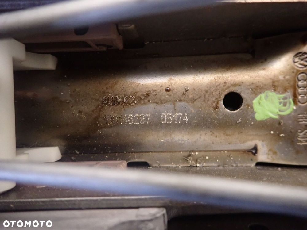 KOLUMNA KIEROWNICZA ZE STACYJKĄ AUDI A2 - 3