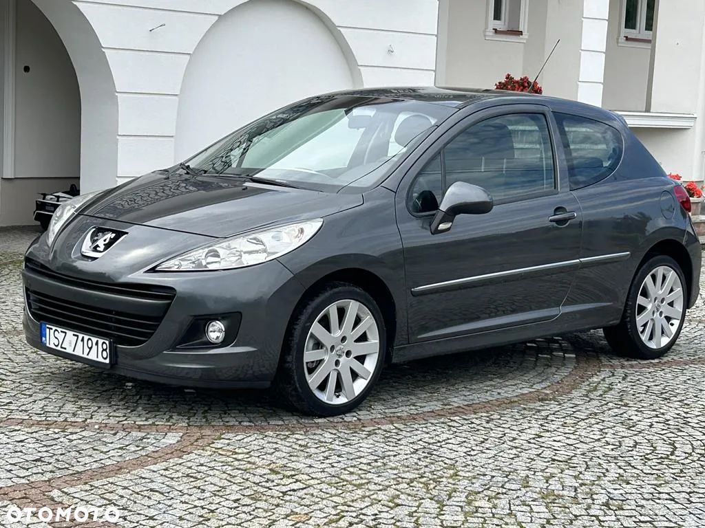 Peugeot 207 - 1