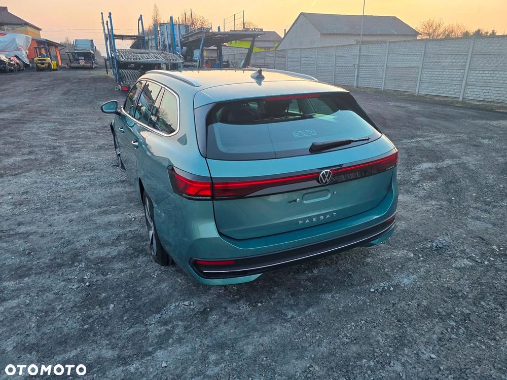 Volkswagen Passat 2.0 TDI EVO Essence DSG - 8