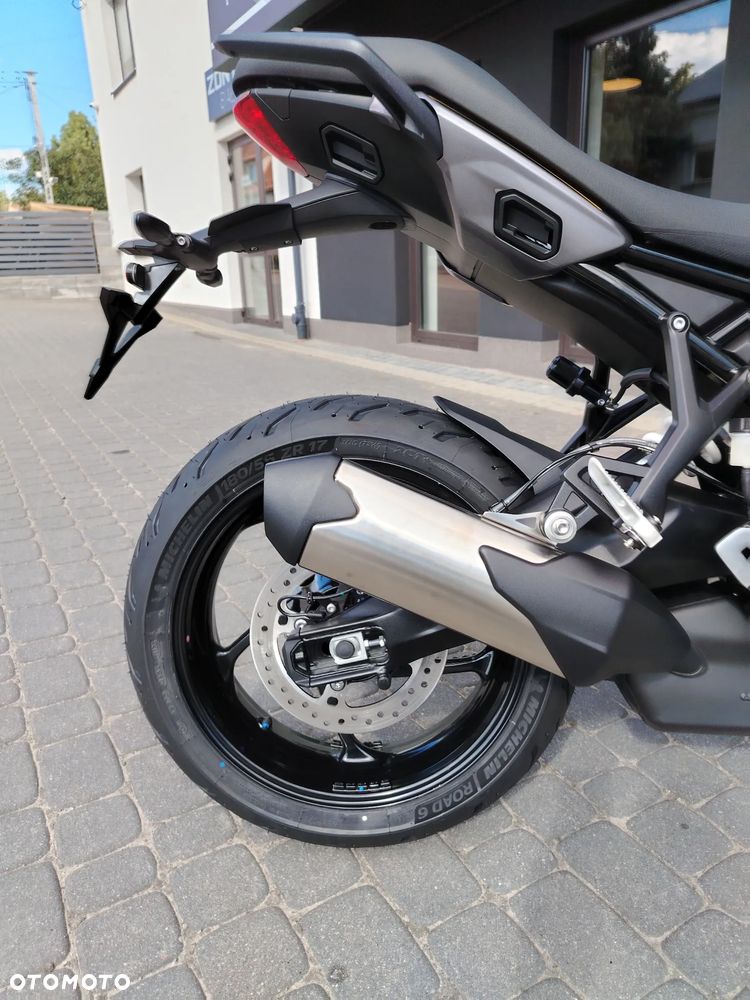 Triumph Tiger - 11