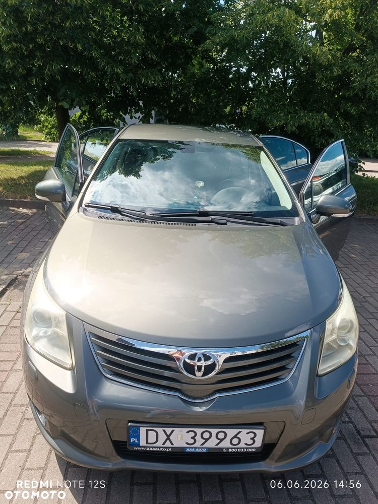 Toyota Avensis 1.8 Sol - 13