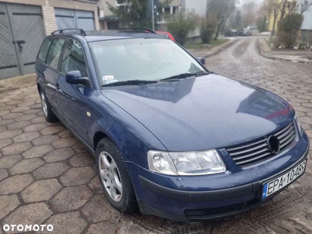 Volkswagen Passat 1.8 - 4