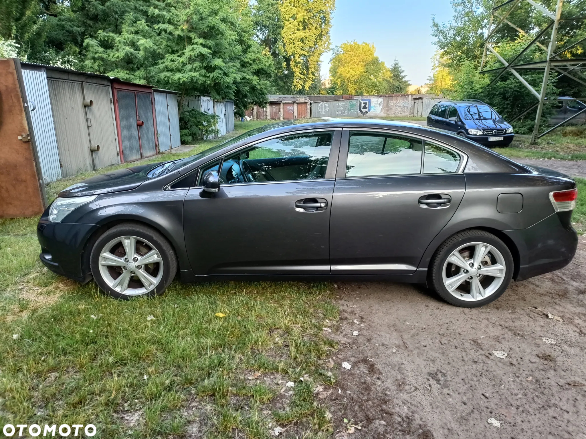 Toyota Avensis 2.0 D-4D Premium - 12