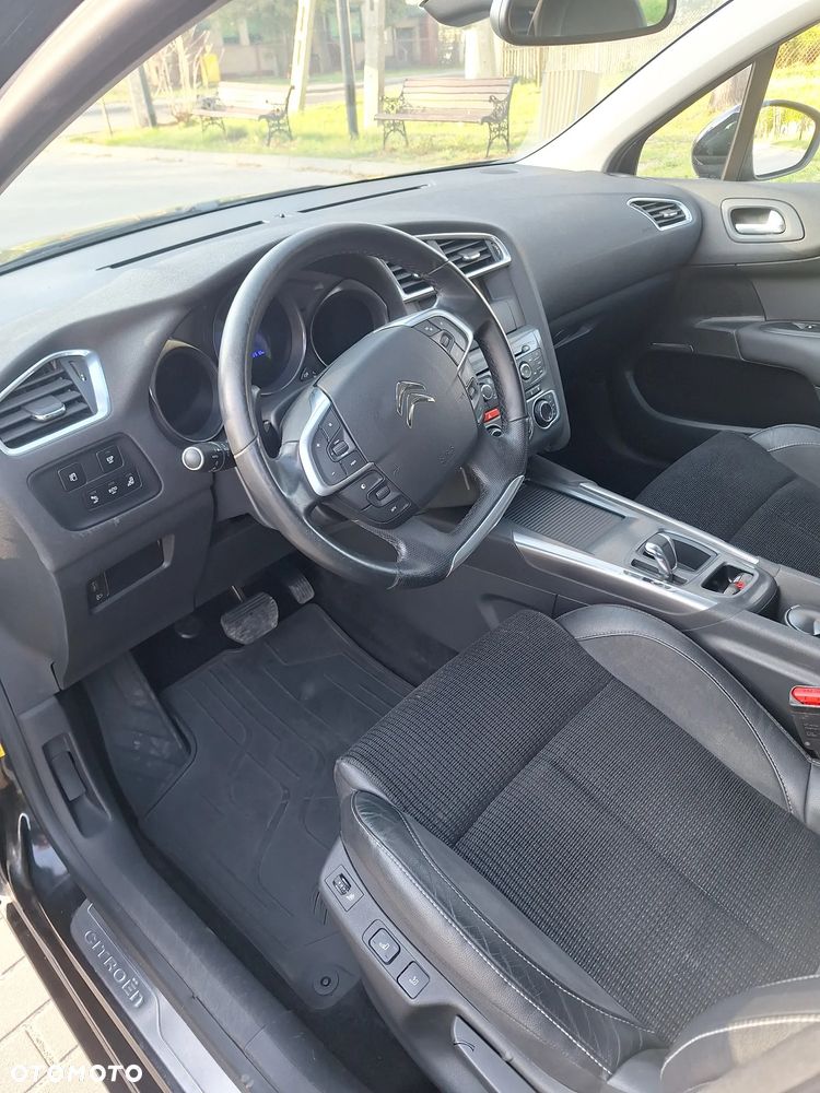 Citroën C4 1.6 e-HDi Exclusive MCP - 15