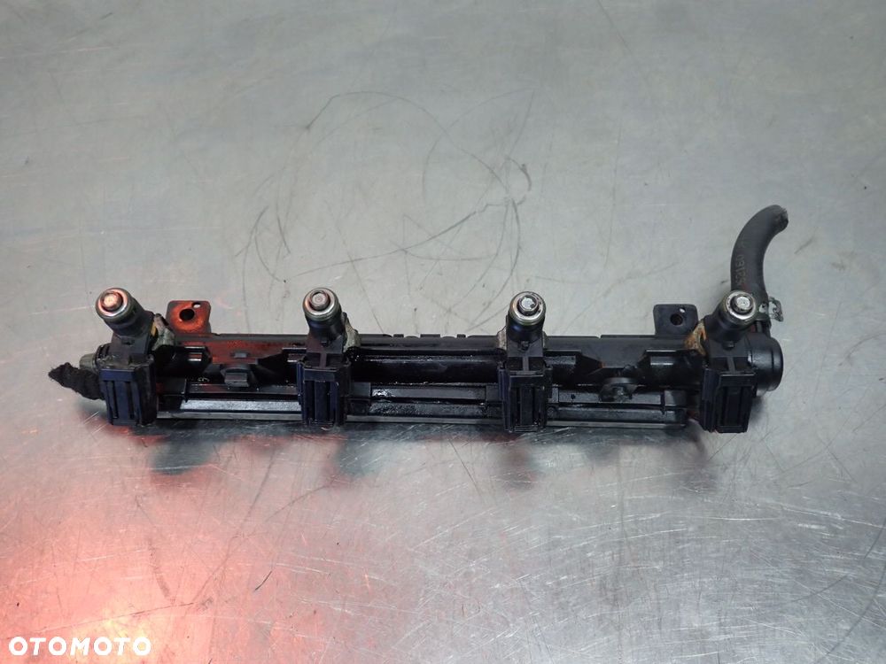 LISTWA WTRYSKOWA SEAT IBIZA IV  03C906031 - 3