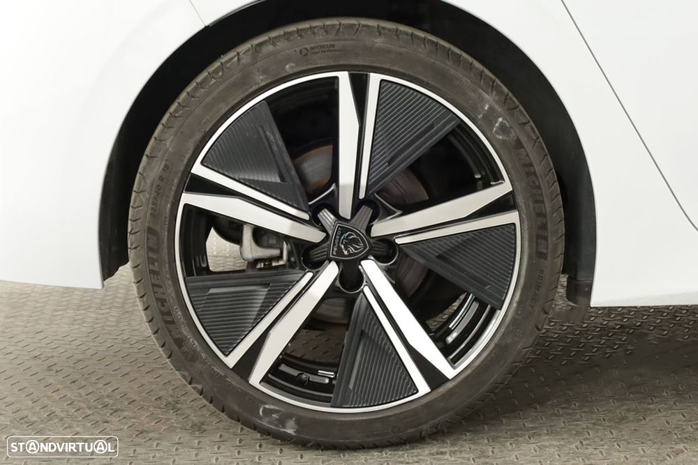 Peugeot 308 1.2 PureTech GT EAT8 - 5