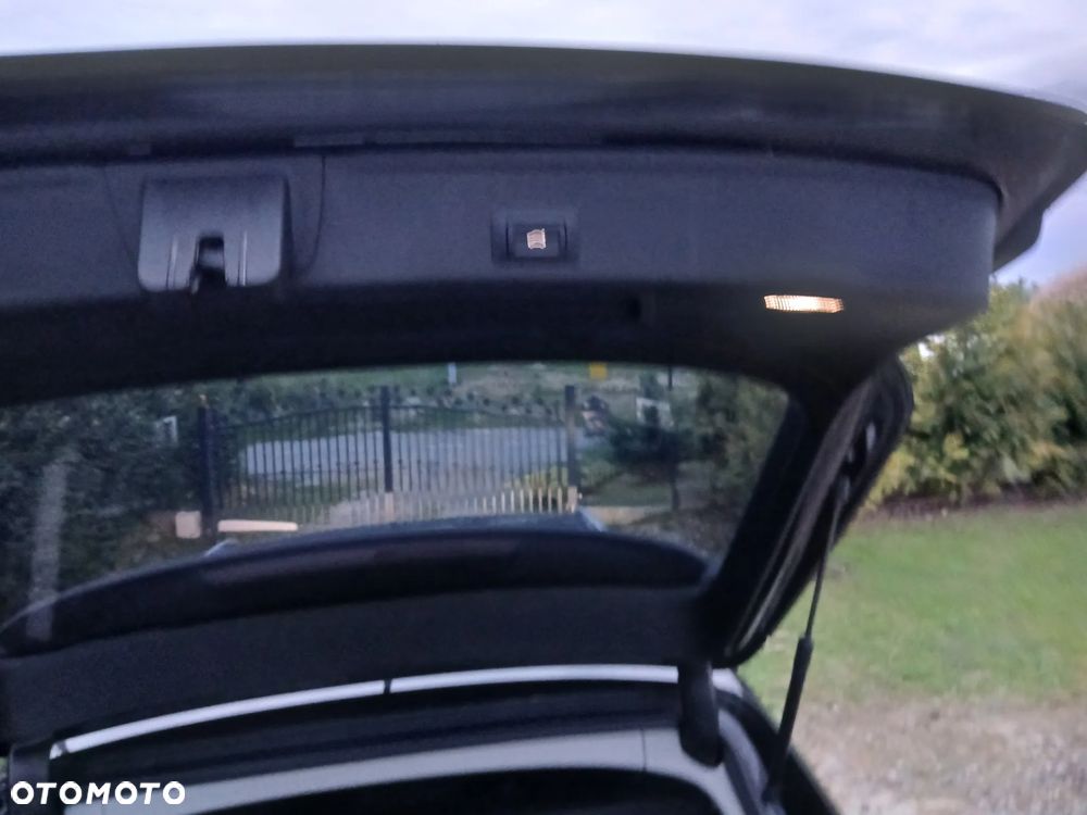 Audi A4 Avant 2.0 TDI design - 16