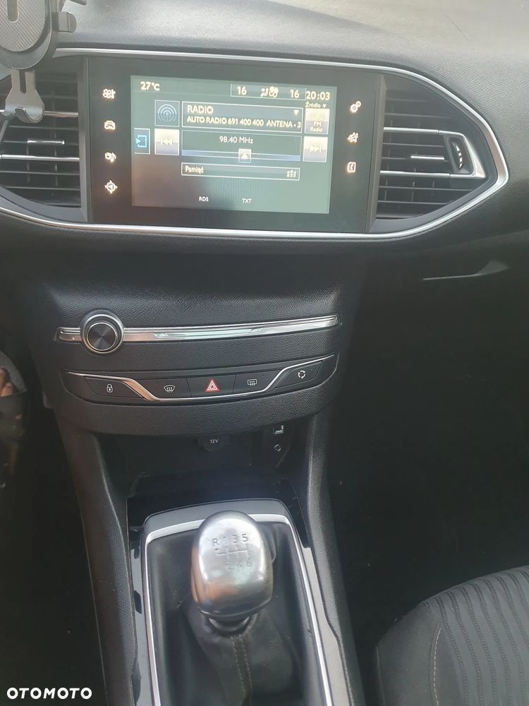 Peugeot 308 1.6 BlueHDi Allure S&S - 9