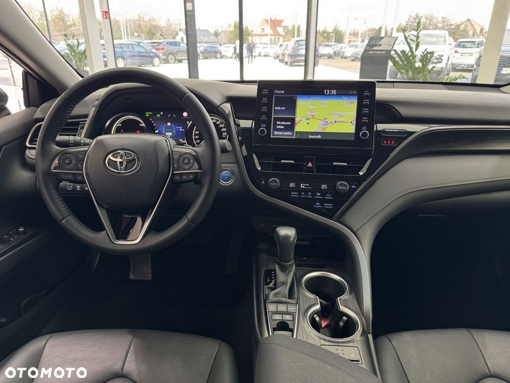Toyota Camry - 14