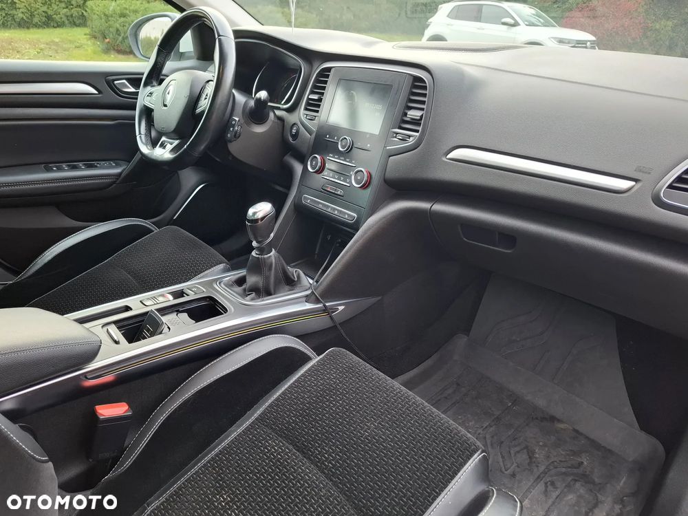 Renault Megane 1.5 Blue dCi Intens - 11