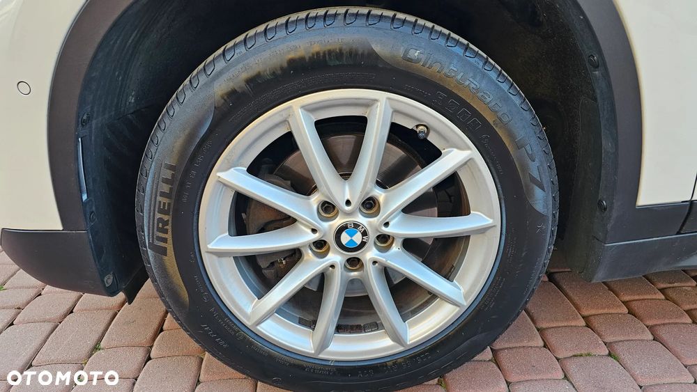 BMW X1 sDrive18d xLine - 16