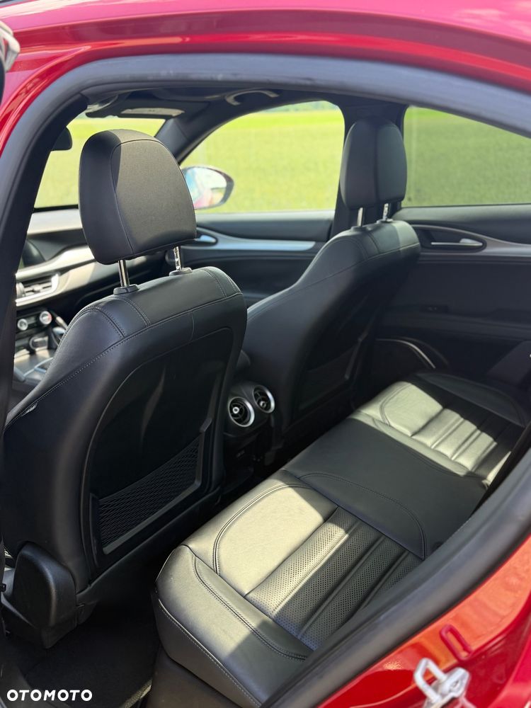Alfa Romeo Stelvio 2.0 Turbo 16V AT8-Q4 Lusso Ti - 16
