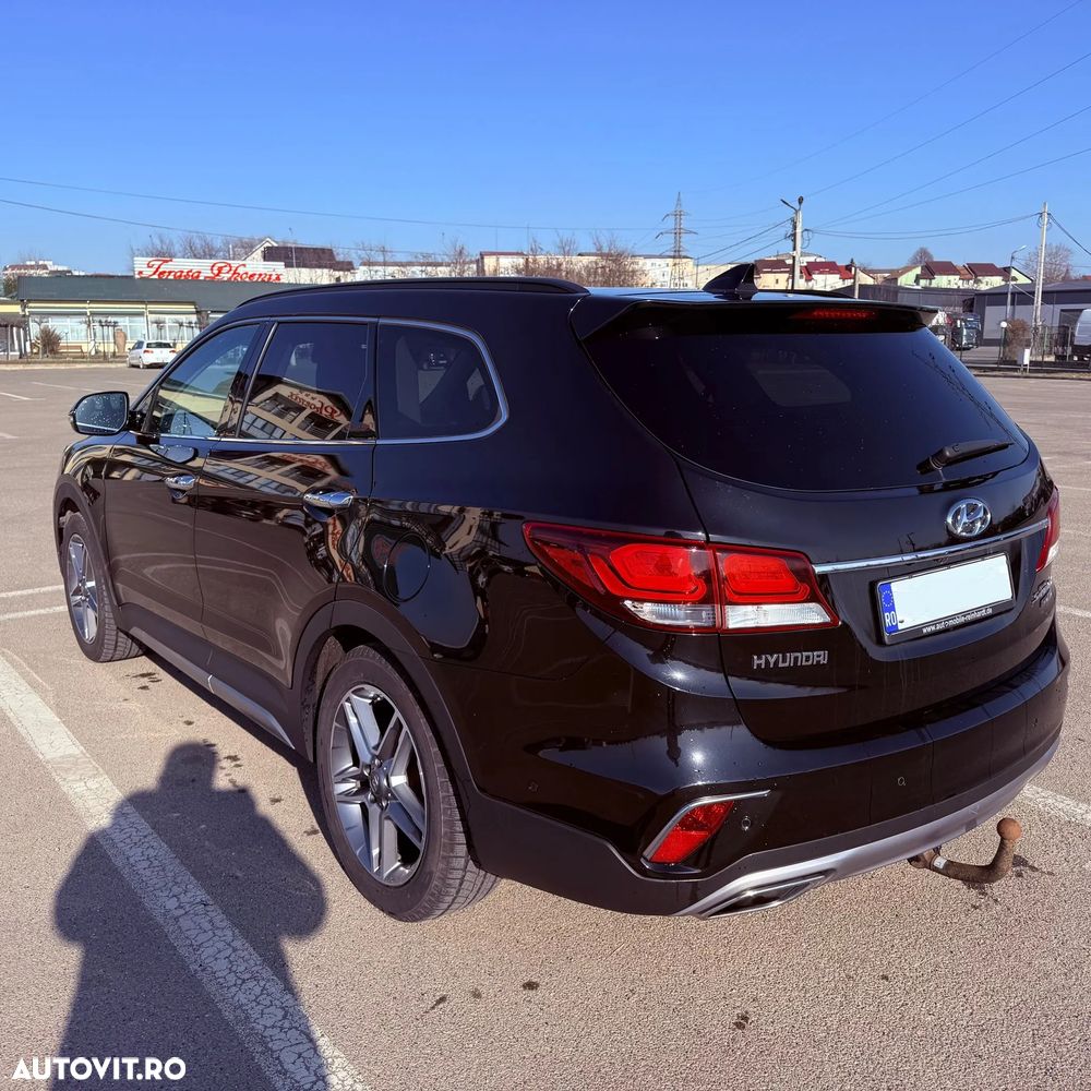 Hyundai Grand Santa Fe 2.2 CRDi ISG 4WD Aut. Luxury - 4