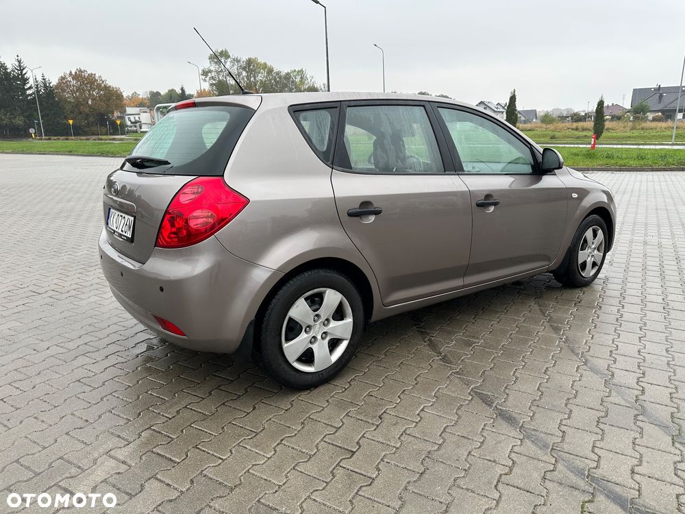 Kia Ceed Cee'd 1.4 Comfort - 5