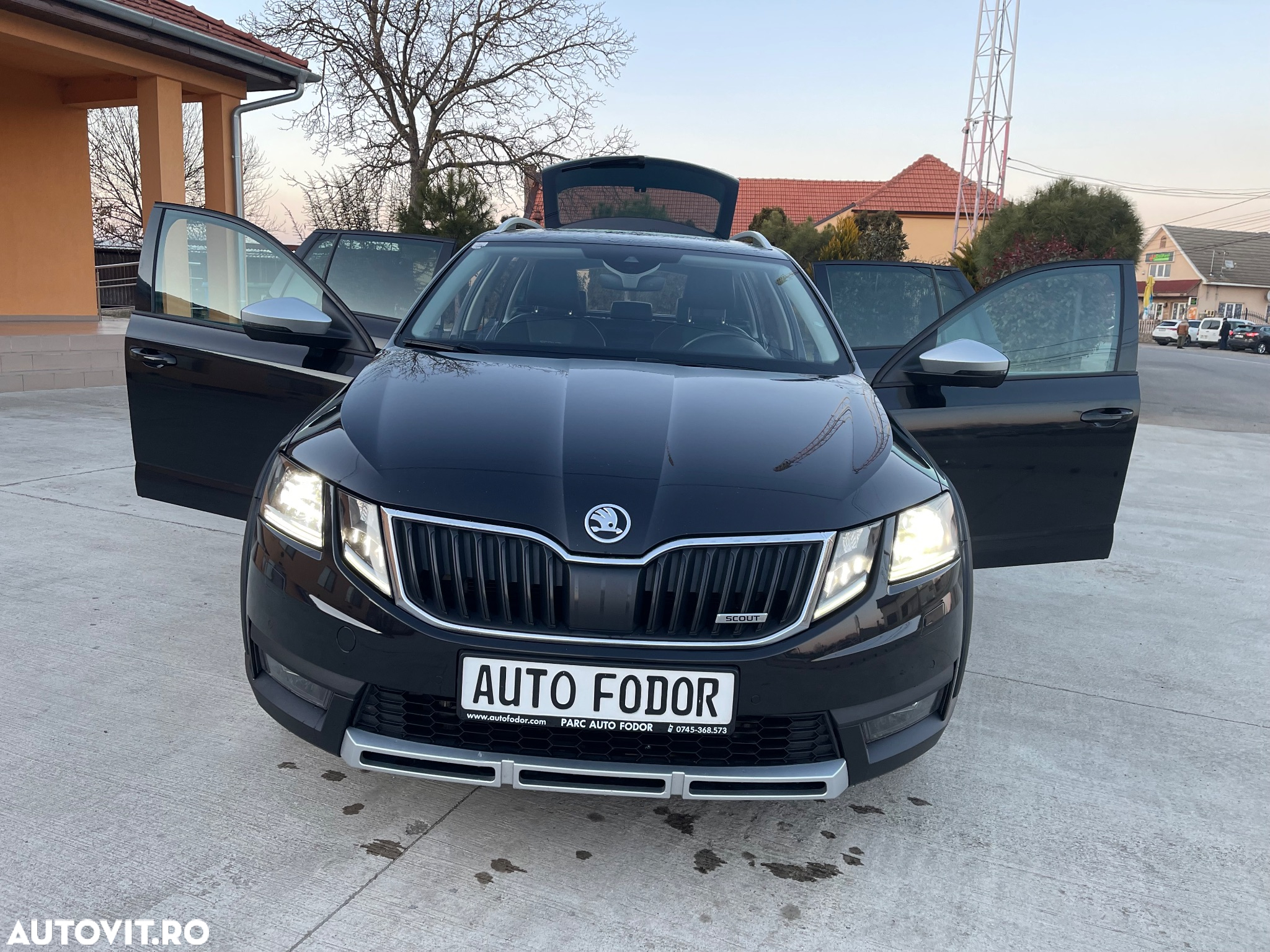 Skoda Octavia 2.0 TDI 4x4 DSG Scout - 33