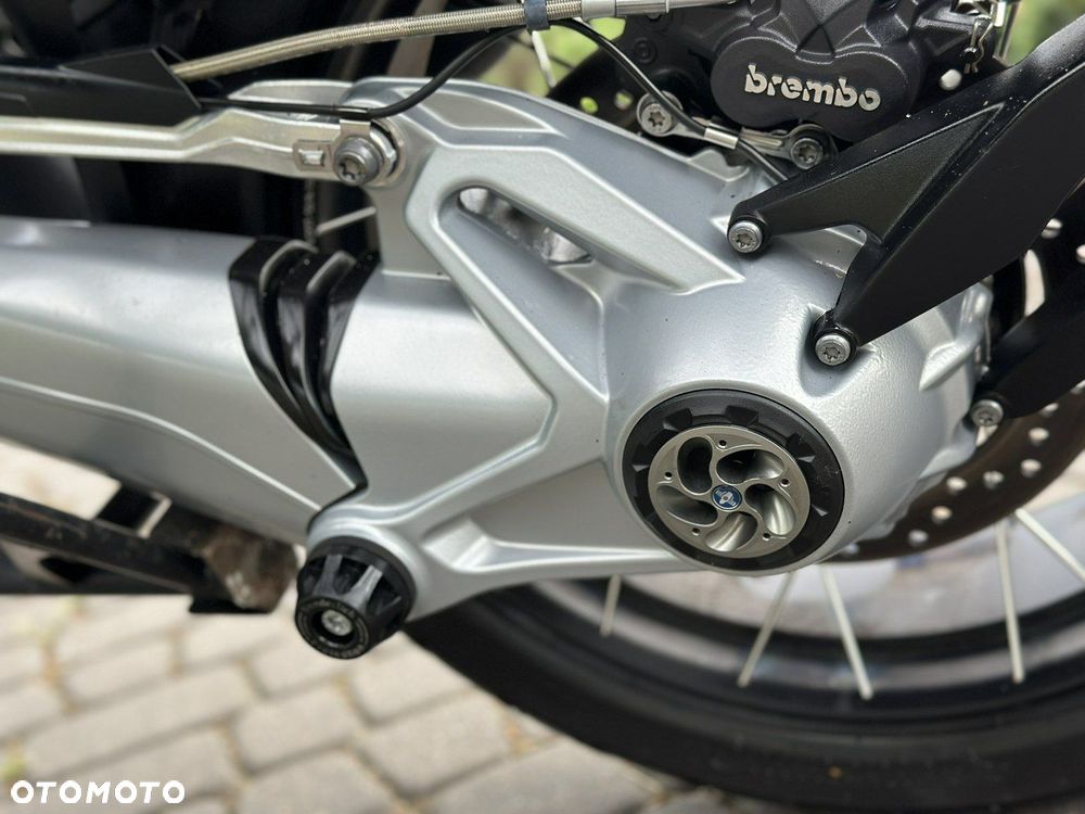 BMW R - 16